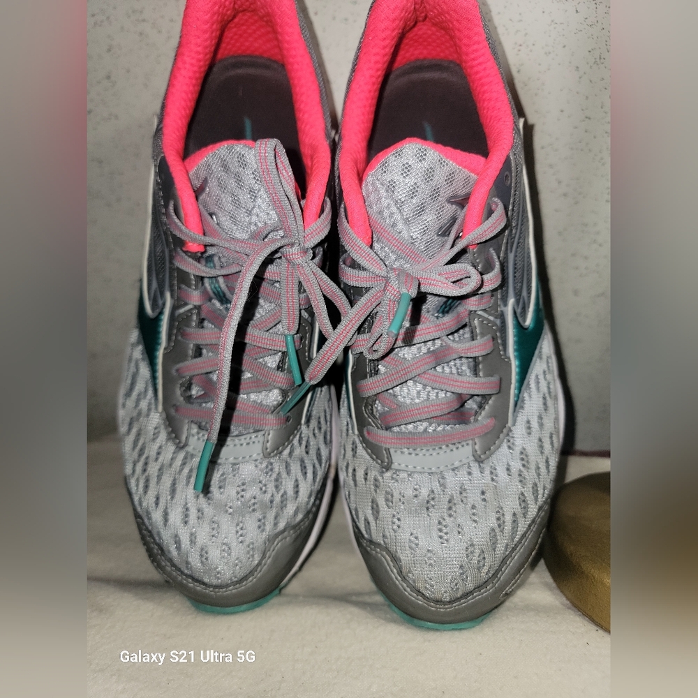 Mizuno Wave Catalyst Running  Tennis Shoes